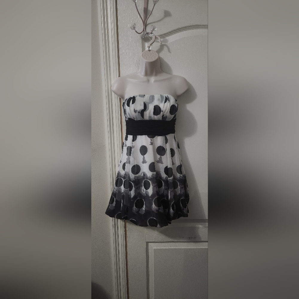 Forever 21 Black and White Strapless Sundress Cocktail
